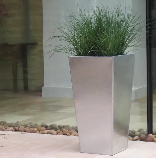 Plastic monkey grass in 800mm galvanised tapered square