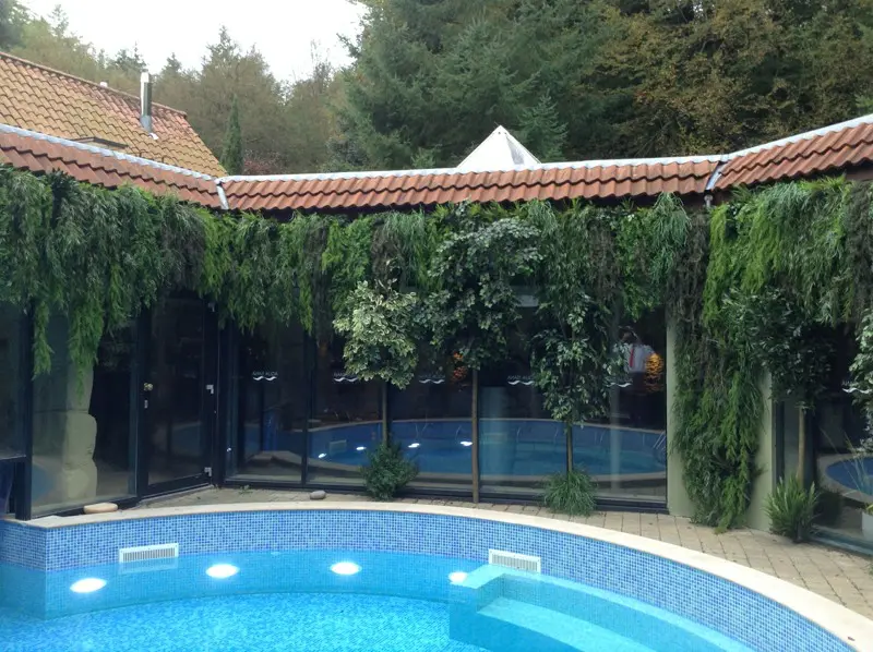 Center Parcs artificial planting high level